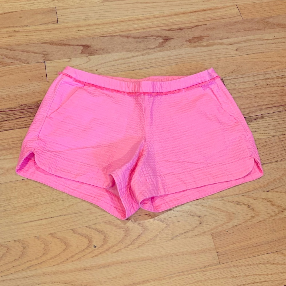 Lilli Pulitzer Shorts Women’s size 4 Pink Casual Beach Resort Vacation Travel